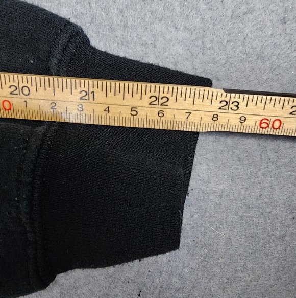 Ariana Grande 2017 Dangerous Woman Tour Crew Neck Sweatshirt Unisex Size Medium - Picture 9 of 9